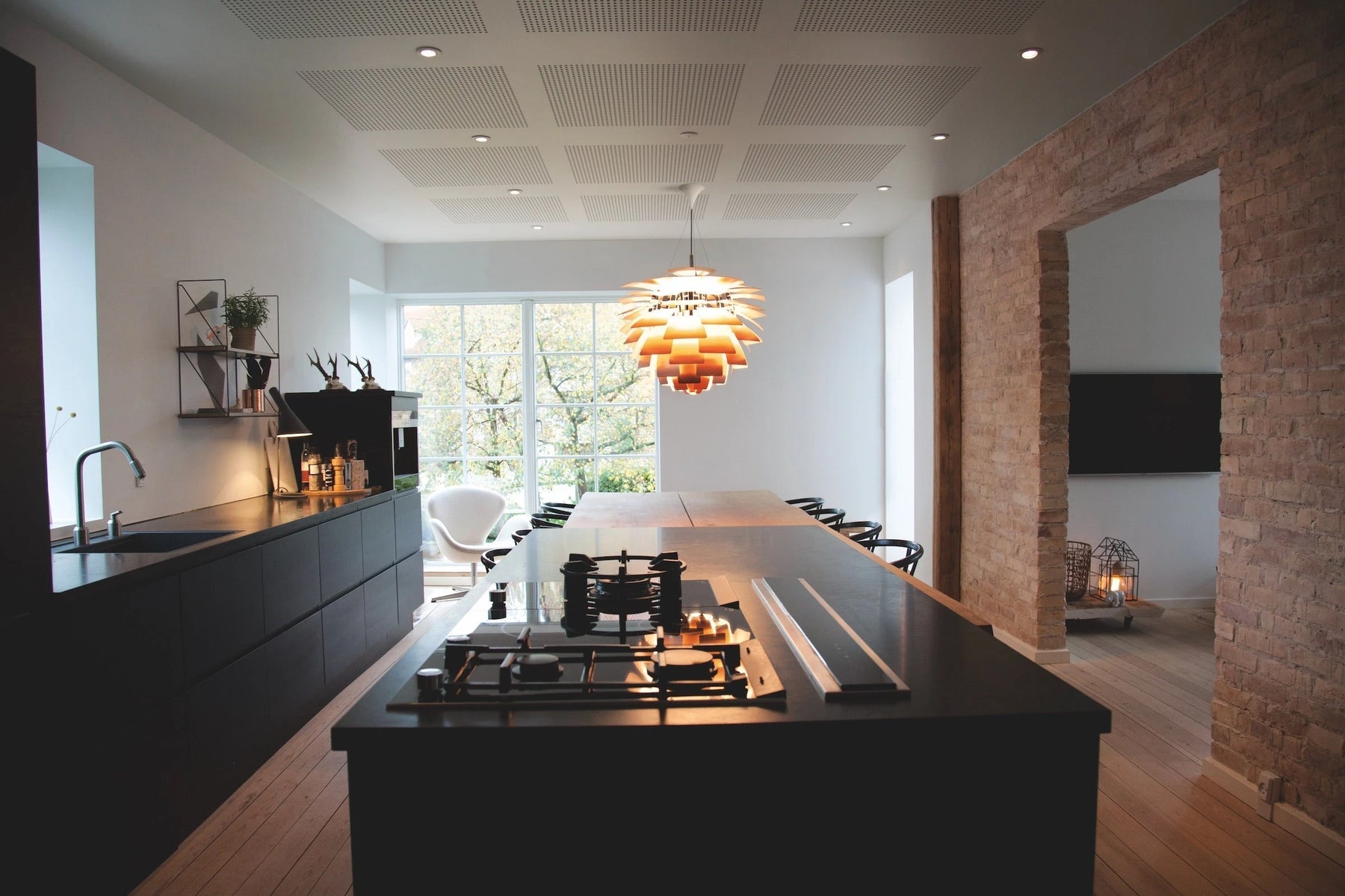 餐桌吊燈高度、餐廳吊燈尺寸 空間配置四大關鍵