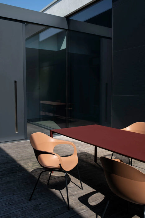 Elephantino Open 扶手椅．金屬椅腳系列 -  Kristalia 居雅堂 JYT Design