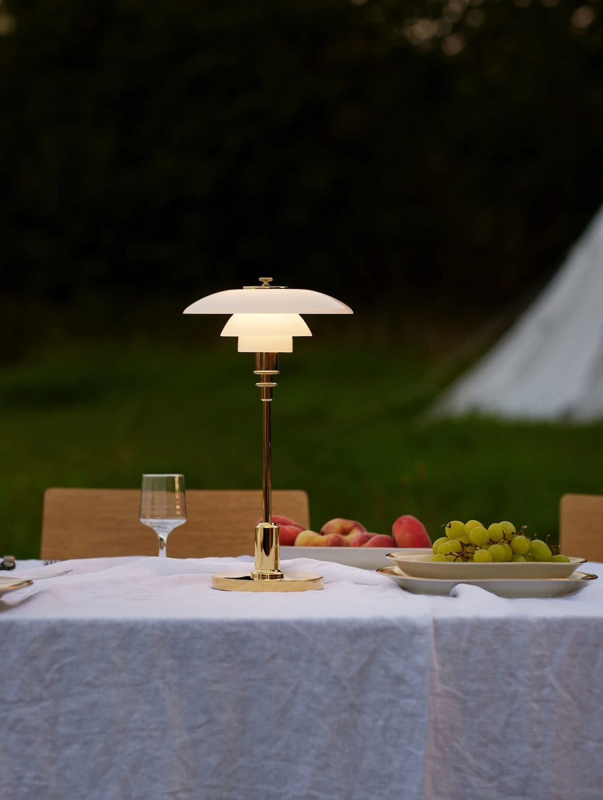 北歐．無線充電檯燈推薦：Louis Poulsen PH 2/1 Portable 可攜式桌燈-15