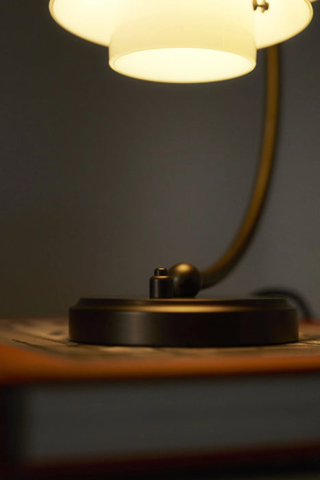 PH 2/2 Luna Aged Brass 古銅系列桌燈 -  Louis Poulsen 居雅堂 JYT Design