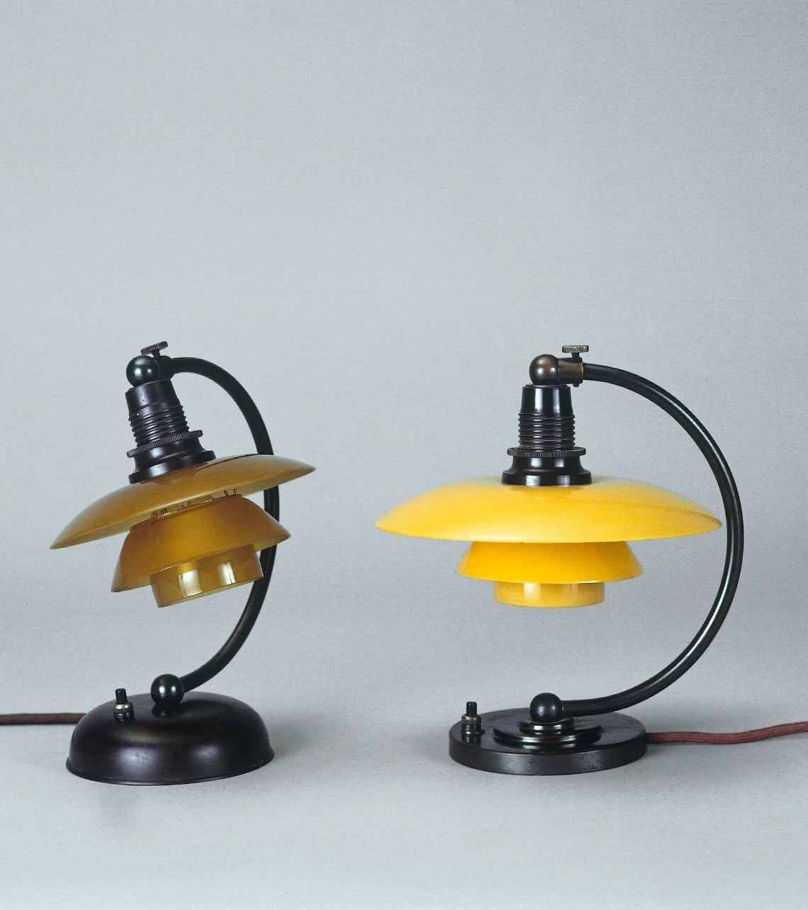 床頭燈．北歐桌燈推薦：Louis Poulsen PH 2/2 Luna 桌燈 2023 年度限量款-17