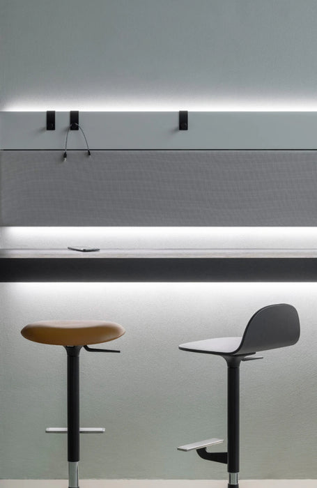 Pilat Adjustable Stool 升降吧台椅 木質低椅背款 Kristalia 居雅堂 JYT Design