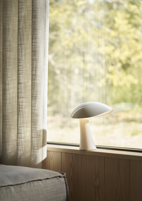 Rumee Portable Lamp 無線桌燈 Louis Poulsen 居雅堂 JYT Design