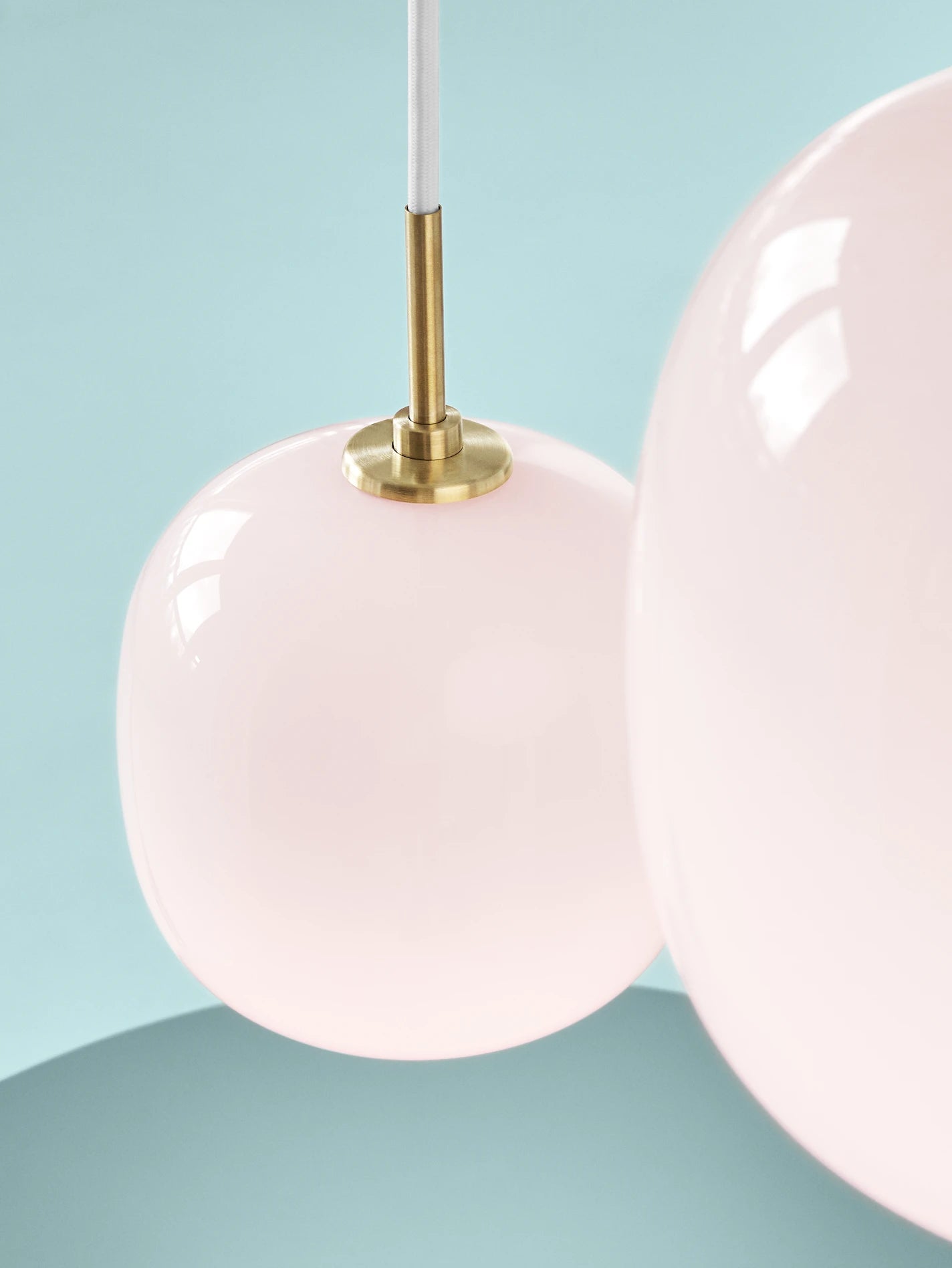 床頭燈．北歐吊燈推薦：Louis Poulsen VL45 Pale Rose 系列-6