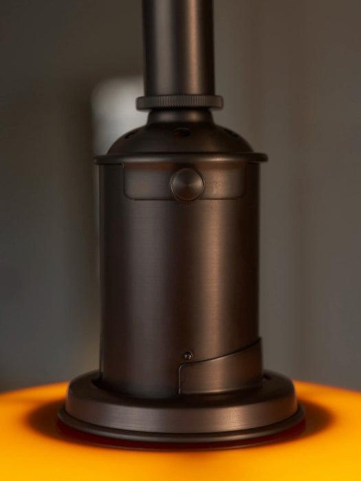 Louis Poulsen PH 3/3 Pendant Centenary Edition，古銅色黃銅吊件與裝飾螺帽細節