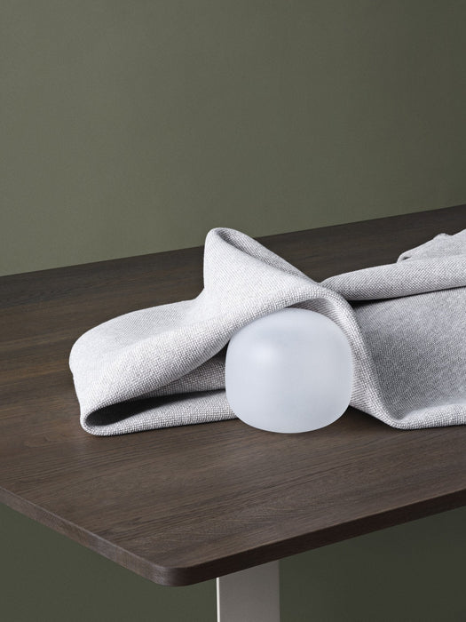 70/70 餐桌工作桌 295 x 108cm Muuto 居雅堂 JYT Design