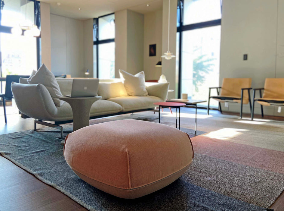 Brioni Pouf 島嶼椅凳 中尺寸 (M) / 粉色紡織布料 ( 台中展示優品 ) Kristalia 居雅堂 JYT Design