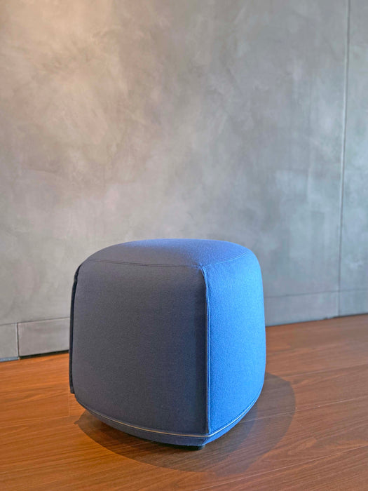Brioni pouf 島嶼椅凳 小尺寸 (S) / 藍色紡織布料 ( 台中展示優品 ) Kristalia 居雅堂 JYT Design