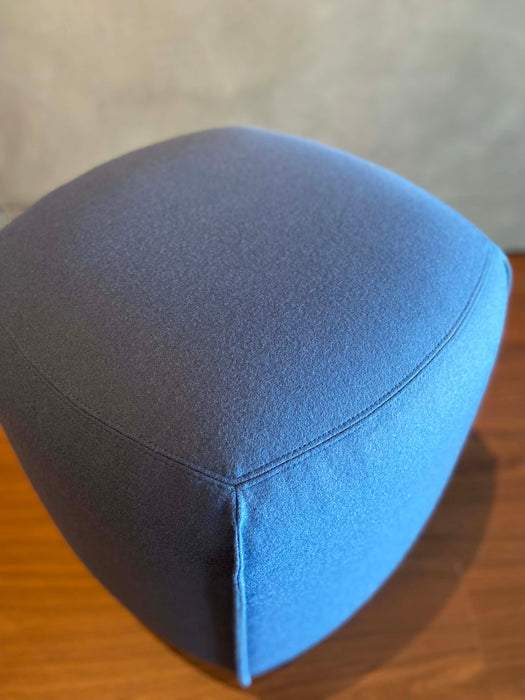 Brioni pouf 島嶼椅凳 小尺寸 (S) / 藍色紡織布料 ( 台中展示優品 ) Kristalia 居雅堂 JYT Design