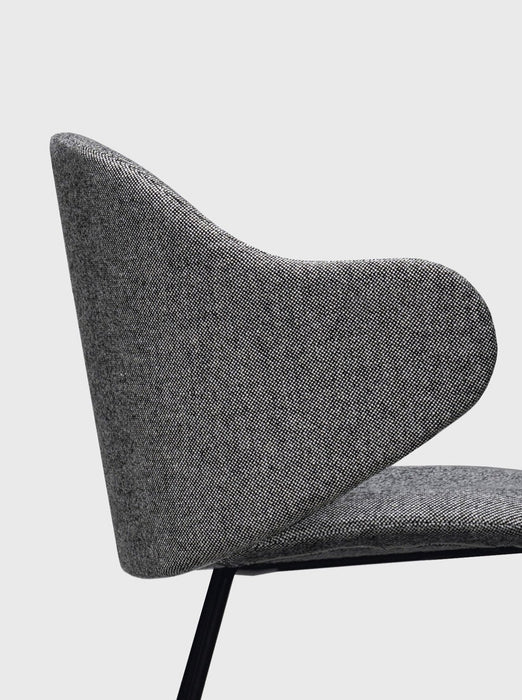 Dua Armchair Sled base 合二為一 / 金屬 U 型線框腳 大型扶手椅 Kristalia 居雅堂 JYT Design