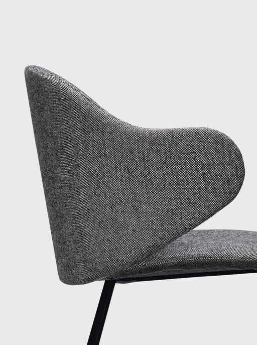 Dua on four legs  合二為一 / 金屬四腳 大型扶手椅 Kristalia 居雅堂 JYT Design