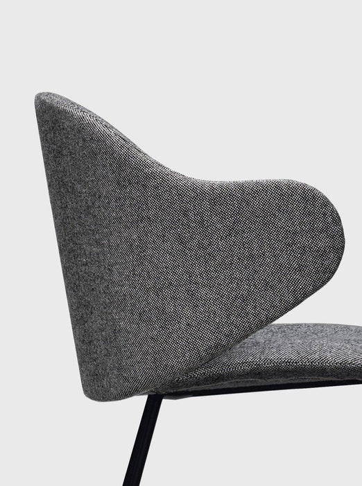 Dua on four legs  合二為一 / 金屬四腳 大型扶手椅 Kristalia 居雅堂 JYT Design