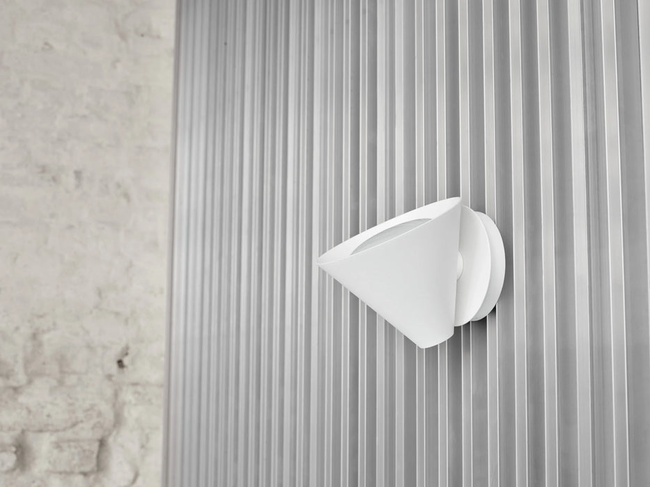 Keglen Wall 凱格倫壁燈 Louis Poulsen 居雅堂 JYT Design