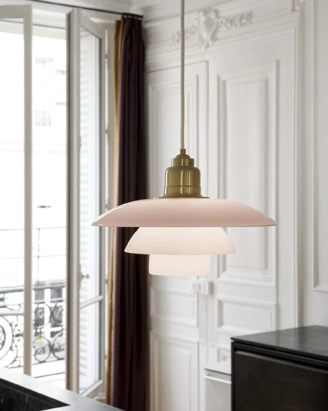 PH 3½-3 Pale Rose Brass 淡粉玫瑰色玻璃黃銅吊燈 | 2022 米蘭展限定款 Louis Poulsen 居雅堂 JYT Design