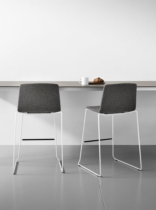 Rama Stackable Stool 拉瑪吧台椅 - 高背可堆疊款 / 座高 76cm Kristalia 居雅堂 JYT Design