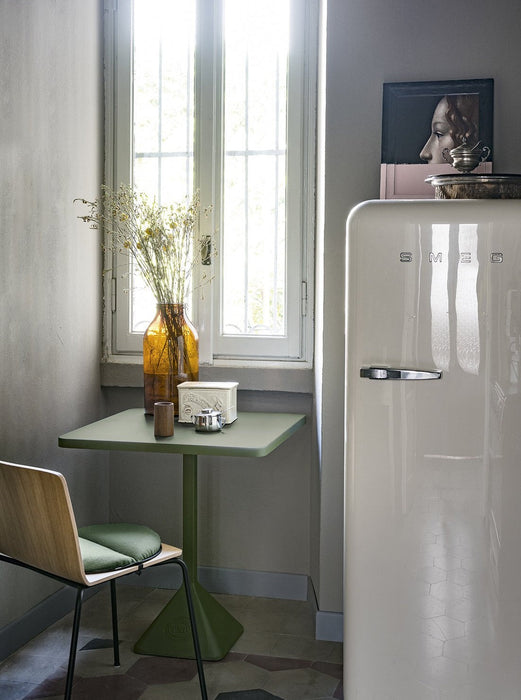 TNP 角錐高腳桌/吧台桌 Kristalia 居雅堂 JYT Design