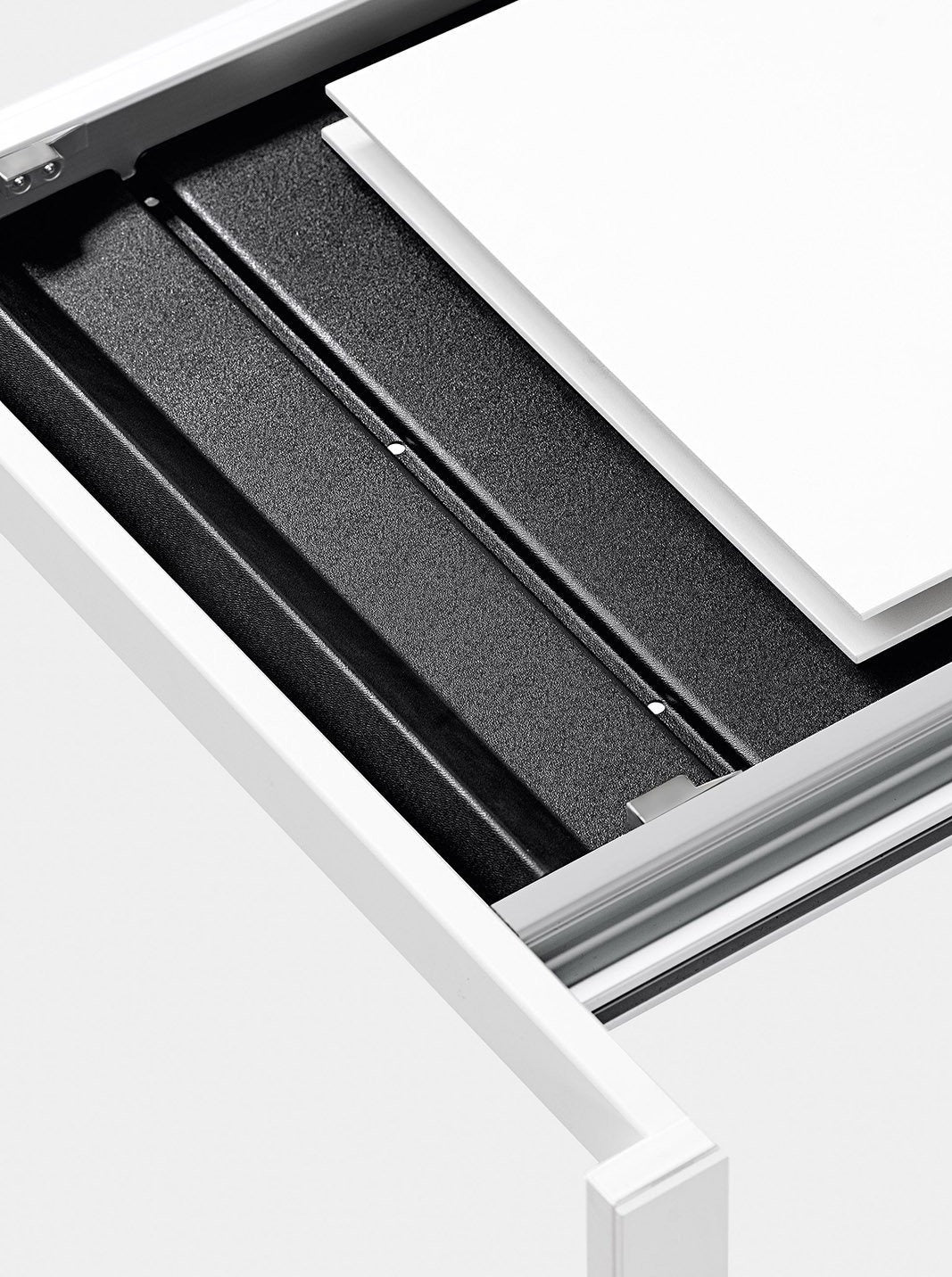 延伸餐桌推薦｜義大利家具 Kristalia Thin K-12