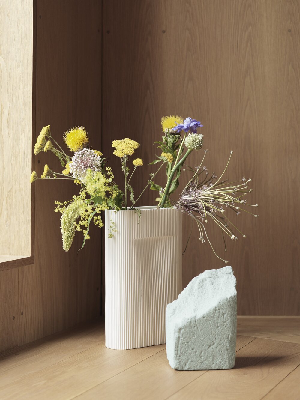 Ridge Vase 山脊陶瓷花瓶．花器 Muuto 居雅堂 JYT Design